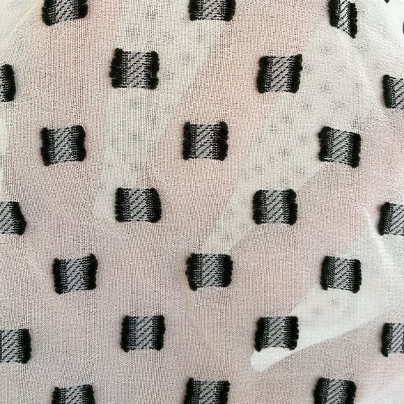 Merona LS flow top. Black/white Size: Large great with jeans! - Picture 6 of 6